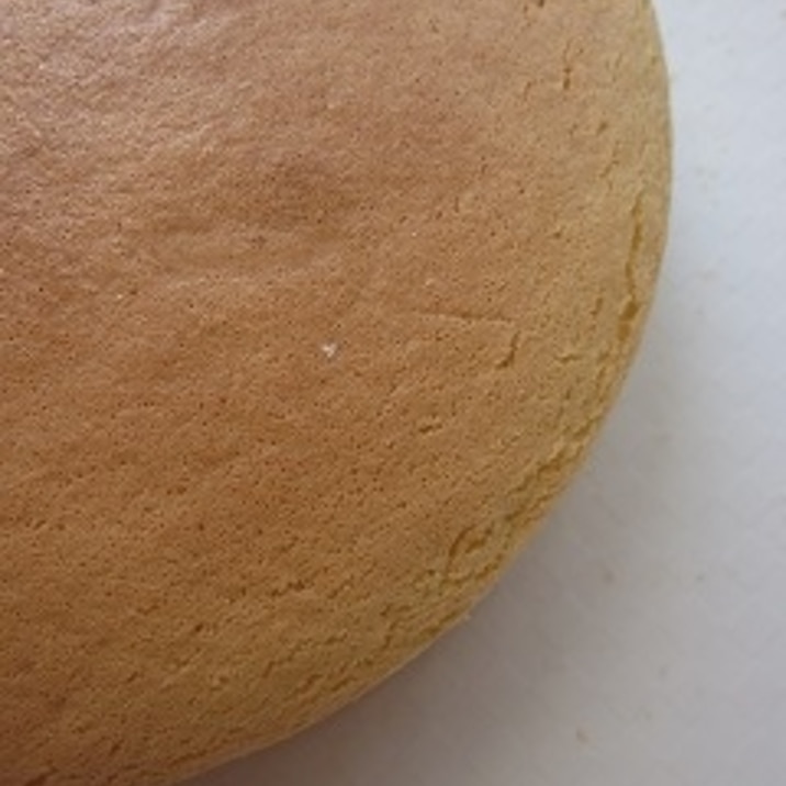 **砂糖控えめのふわふわスポンジケーキ**